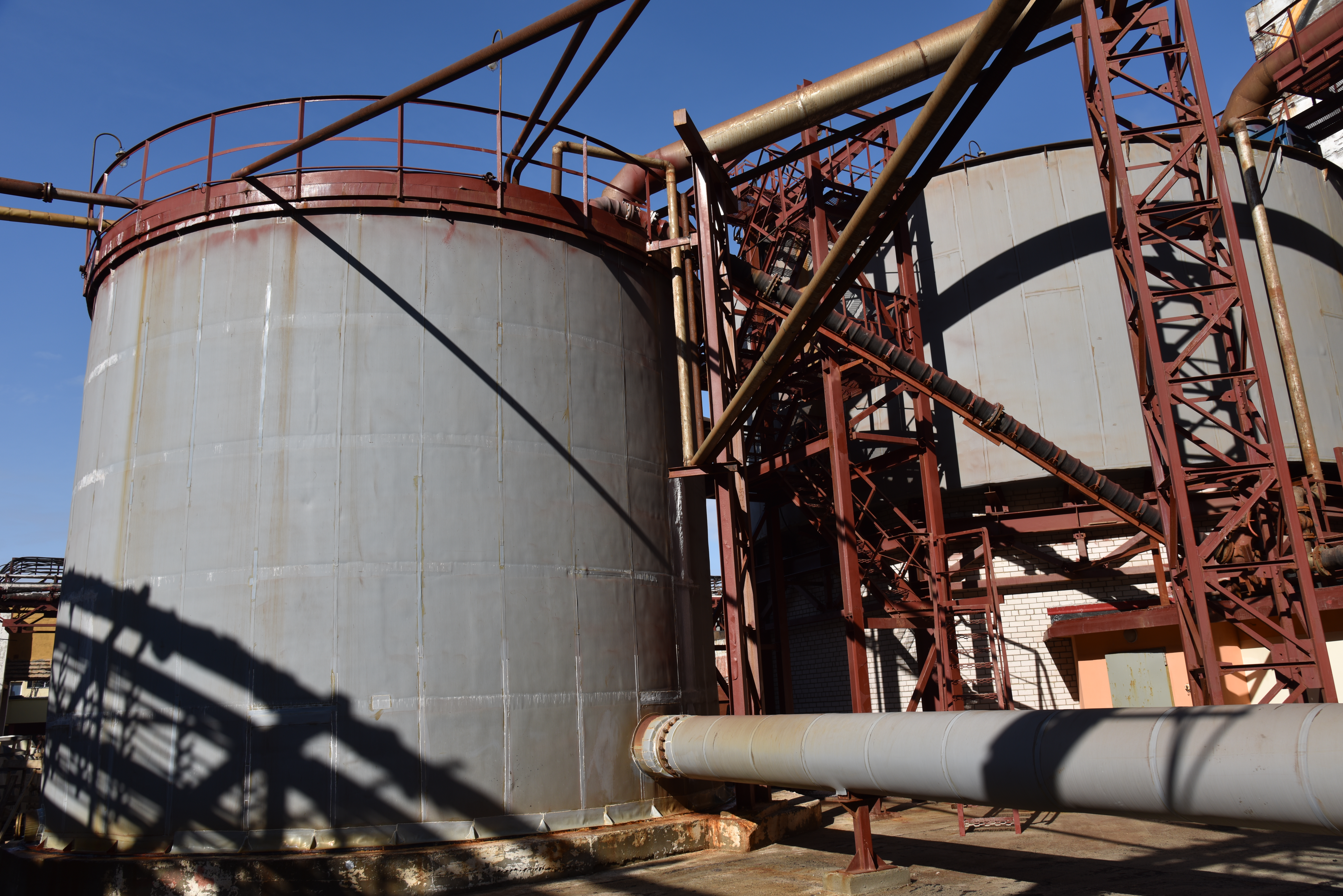 Антикоррозионная защита бака насыщенного щёлока в 