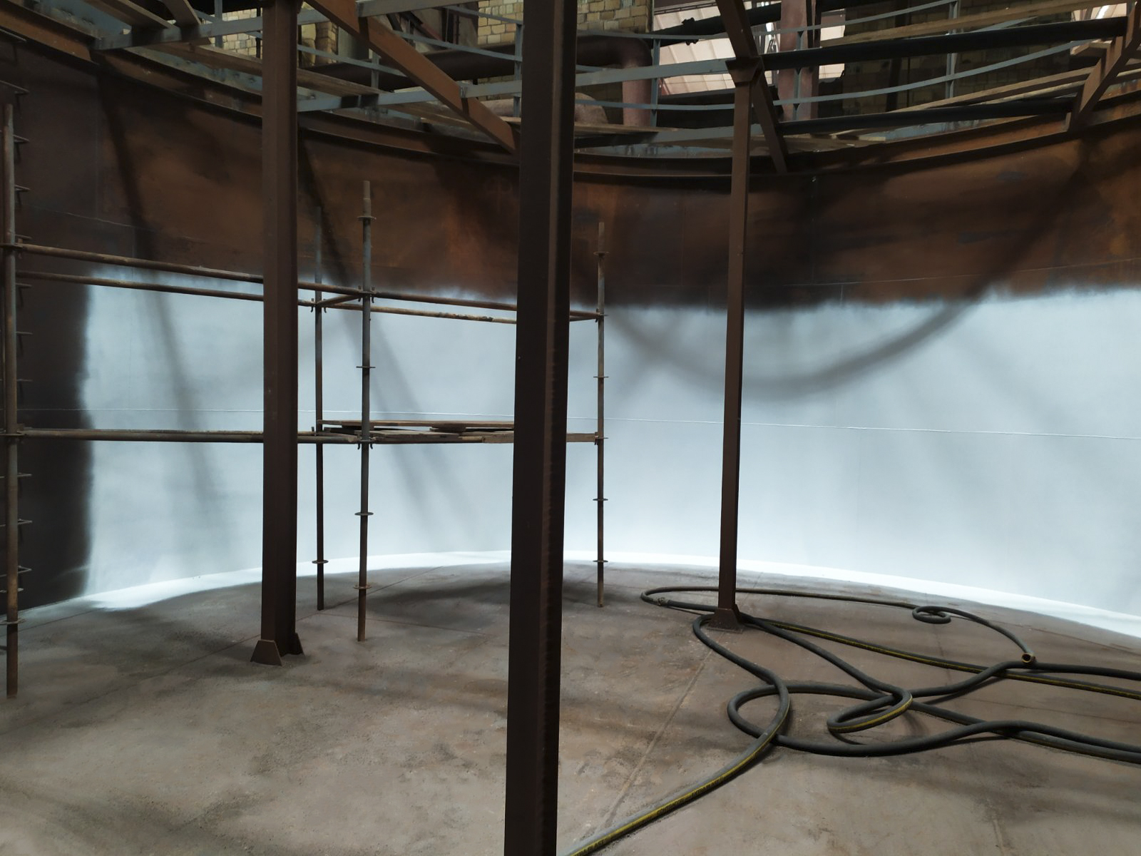 Грунтование бака чистого маточника